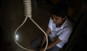 suicidio-acoso_01-francisco_guasco-ae